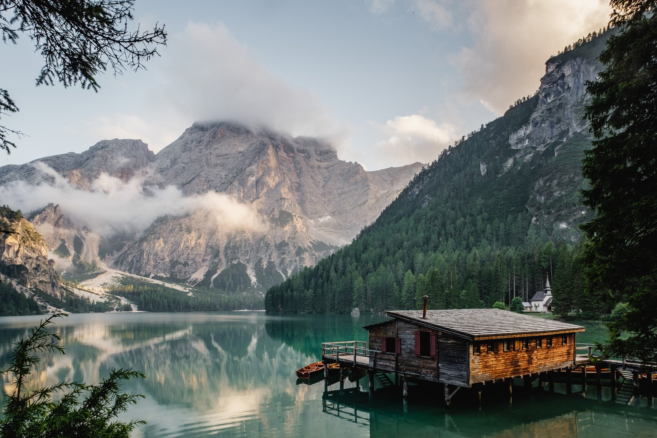 Lakeside Mountain Cabin